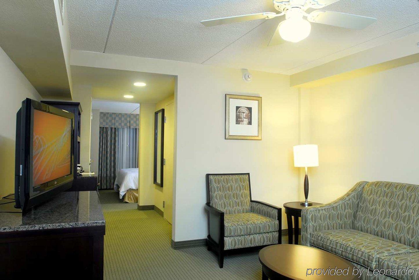 Hilton Garden Inn Hampton Coliseum Central Zimmer foto