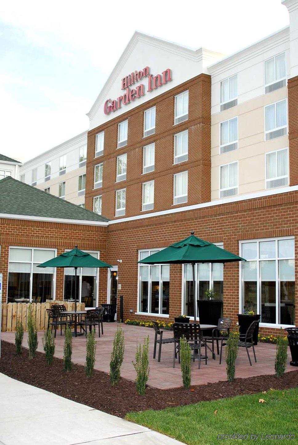 Hilton Garden Inn Hampton Coliseum Central Exterior foto